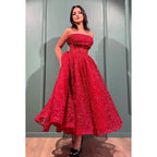 Glamouröses und dramatisches Ballkleid in A-Linie, bedruckt, schulterfrei, ärmellos