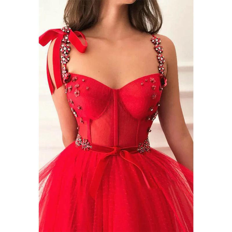 Vestido de fiesta largo de tul rojo con tirantes de cuentas, corte A y bolsillos 