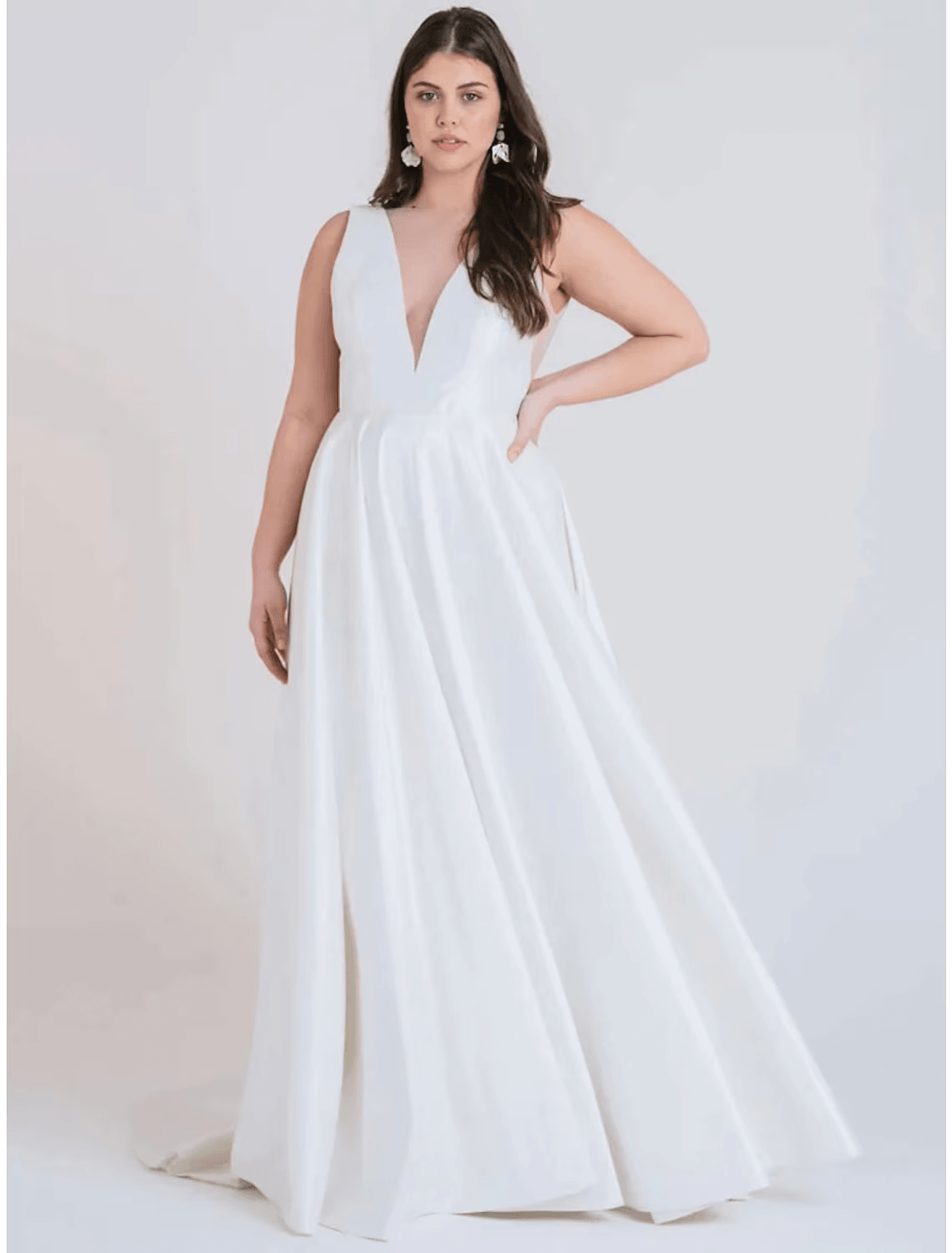 Sexy Wedding Dresses Chapel Train Ball Gown Sleeveless V Neck Cotton Bridal Suits With Pocket Solid Color