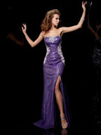 Vestido tubo/columna de satén tejido elástico, largo, sin mangas, con escote en forma de corazón y pedrería