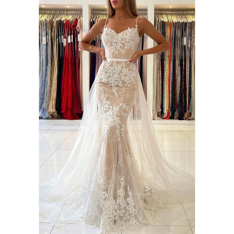 Meerjungfrau-Abendkleid mit Spaghettiträgern und Spitzenapplikationen 