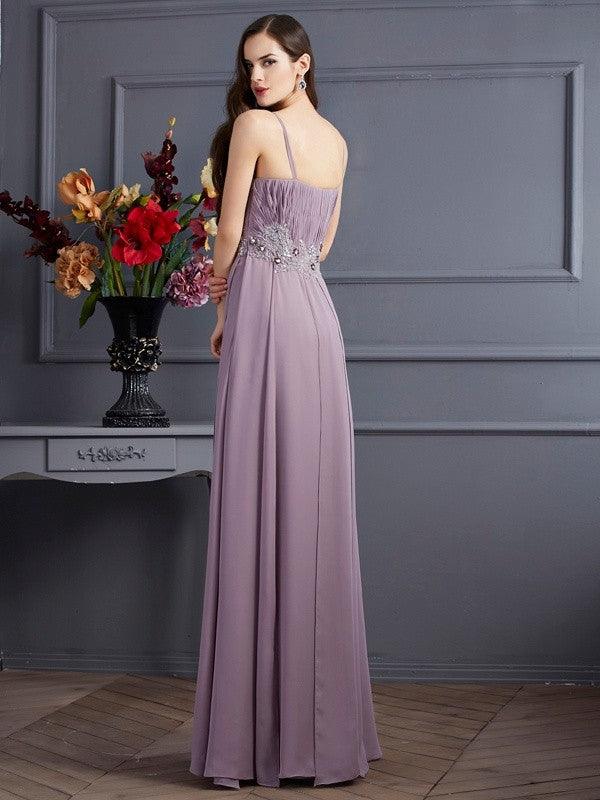 Vestidos largos de gasa con cuello imperio, tirantes finos, sin mangas y con cuentas