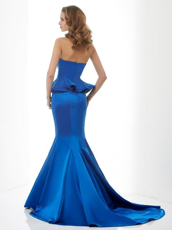 Vestidos de dama de honor largos de satén sin mangas con escote corazón y corte trompeta/sirena