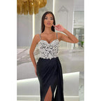 Vestido de noche largo con escote en forma de corazón, tirantes y cuentas
