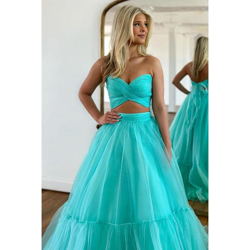 Vestido largo de fiesta de bienvenida con corte A de tul fruncido sin tirantes