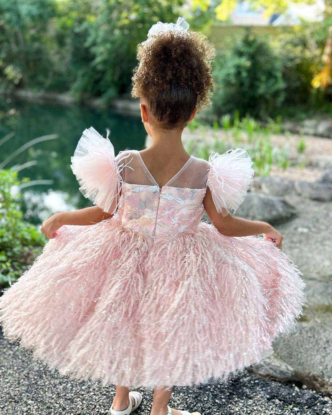 Elegantes rosa Schmetterling Verzierungen Baby Mädchen Kleid 