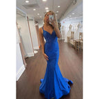 Vestido formal de noche de graduación sin mangas con lentejuelas y escote en V de corte trompeta/sirena