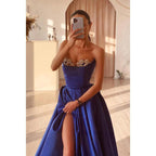 Vestido de noche largo de fiesta con corte A, fruncido, sin tirantes y con cuentas