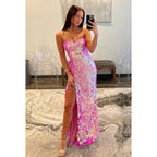 Glamouröses schulterfreies, ärmelloses Abendkleid mit seitlichem Schlitz und Pailletten für Party und Abschlussball