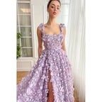 Glamouröses und dramatisches A-Linien-Kleid mit eckigem Ausschnitt und Blumenmuster