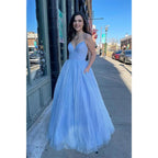 Vestido de fiesta azul cielo brillante con escote en V pronunciado 