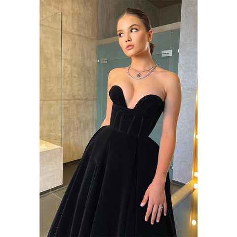 Sexy V-neck Black Velvet Vintage Homecoming Dress