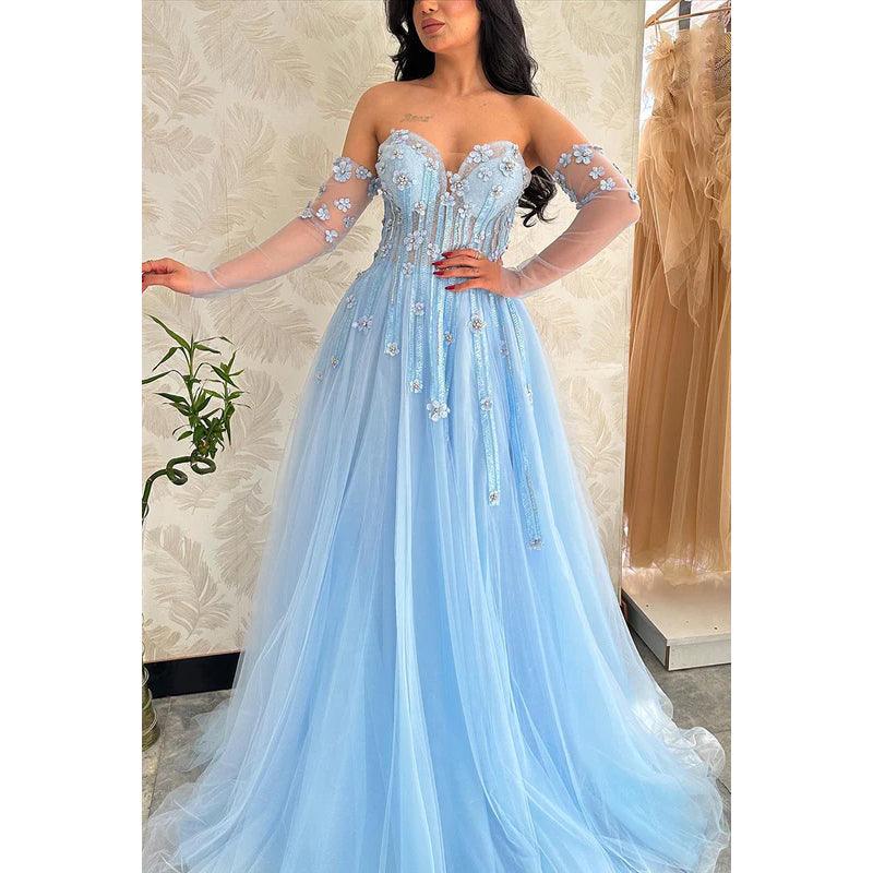 Vestido de noche largo de tul con apliques y cuentas, sin tirantes y escote en forma de A