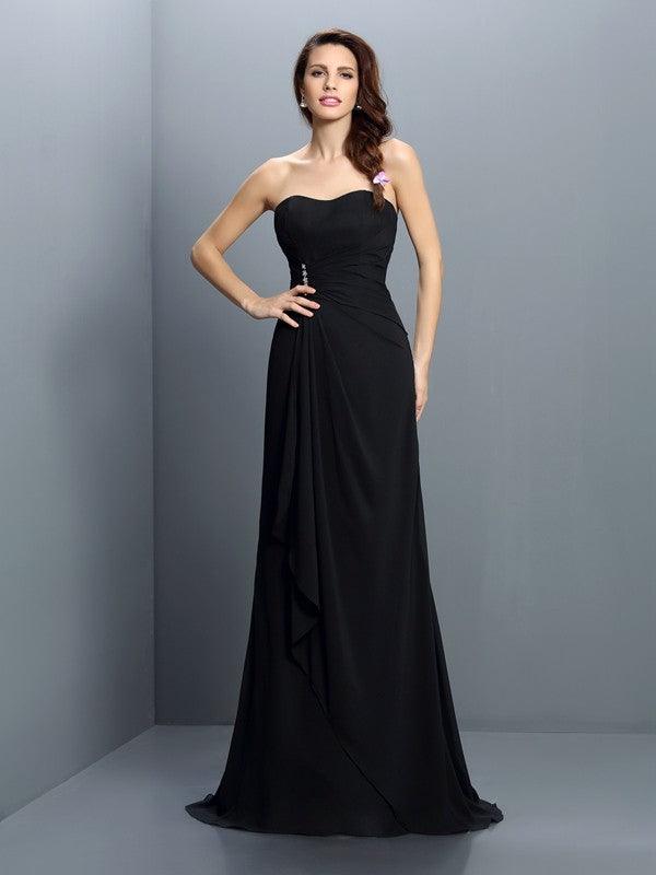 Vestidos de dama de honor largos de gasa sin mangas con pliegues y corte trompeta/sirena