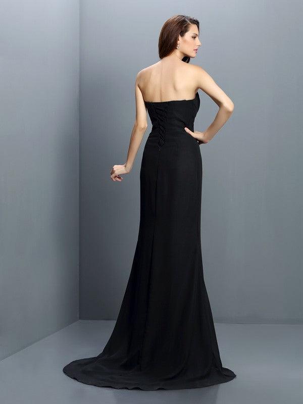 Vestidos de dama de honor largos de gasa sin mangas con pliegues y corte trompeta/sirena