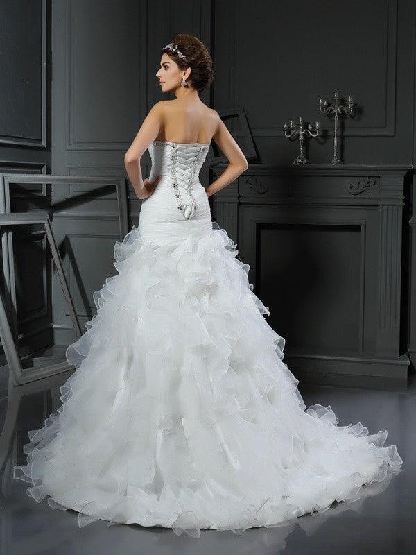 Vestidos de novia largos de organza sin mangas con volantes y escote corazón de corte trompeta/sirena