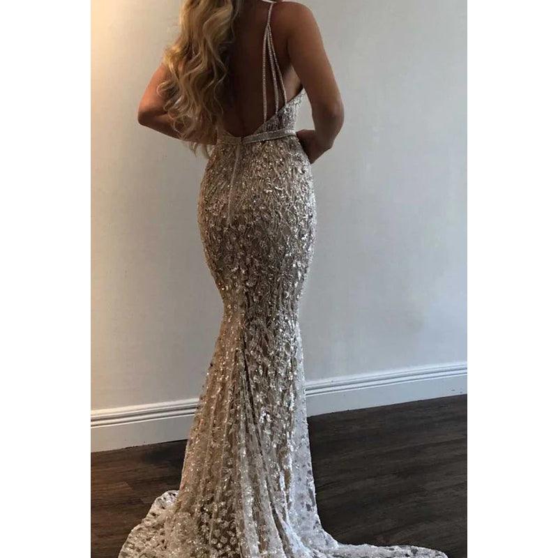 Vestido de fiesta largo con escote en V profundo, tirantes finos, lentejuelas y cuentas