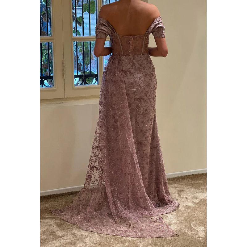 Vestido formal de noche con escote tubo y hombros descubiertos, apliques de tul y lentejuelas