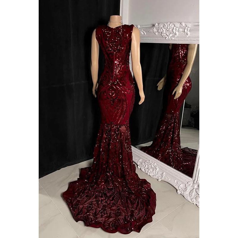 Glamouröses und dramatisches ärmelloses Abend- und Partykleid im Meerjungfrauen-Stil mit Pailletten