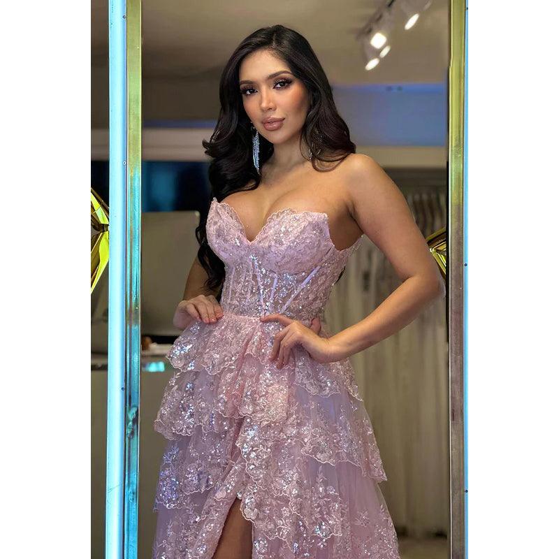 Glamouröses und dramatisches schulterfreies, ärmelloses Party-Ballkleid in A-Linie mit Applikationen