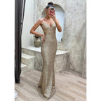 Vestido de noche largo con lentejuelas brillantes y tirantes finos 