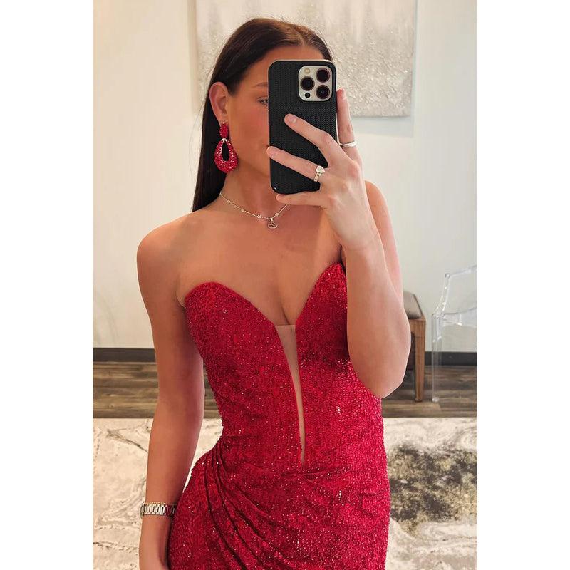 Glamouröses und dramatisches, ärmelloses Ballkleid mit glitzerndem Trompeten-Ausschnitt und tiefem V-Ausschnitt