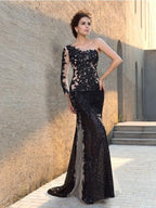 Vestidos largos de encaje con mangas largas y lentejuelas de un solo hombro y corte tubo/columna