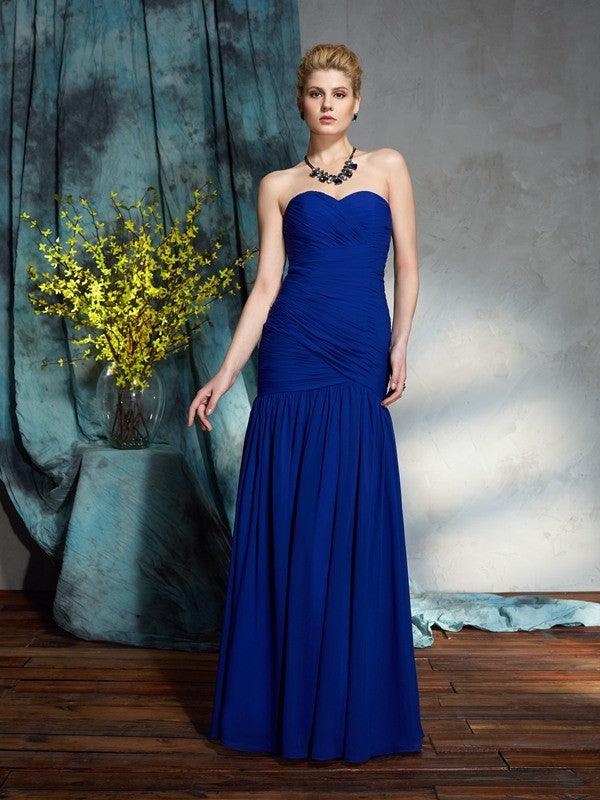 Vestidos de madre de la novia de gasa larga, sin mangas, con escote corazón, pliegues y corte columna