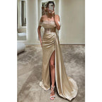Vestido de fiesta largo con pliegues de ilusión, hombros descubiertos y satén sexy y caliente con abertura 