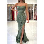 Vestidos largos de fiesta formales con escote en forma de corazón, pliegues y abertura 
