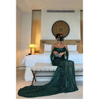 Vestido de fiesta de noche con lentejuelas, corte trompeta/sirena, hombros descubiertos, abertura lateral, sin mangas