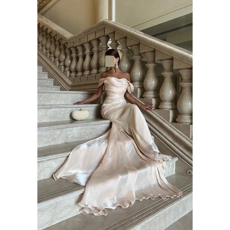 Vestido de fiesta de noche encantador con escote en forma de tubo/columna, hombros descubiertos, mangas casquillo y fruncido