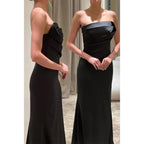 Etui-Linie/Säule Trägerloses Satin Falten Langes Abendkleid 