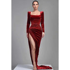 Vestido de noche largo de terciopelo con escote cuadrado y mangas largas con abertura