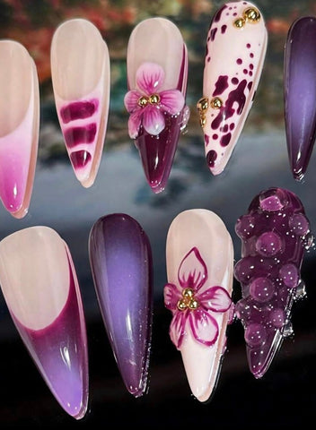 Uñas postizas de gel hechas a mano con diseño de grosella negra