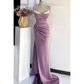 Vestido de noche largo con hombros descubiertos, fruncido y cuentas, corte tubo/columna