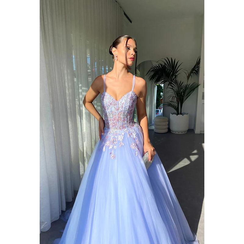 Vestido de fiesta largo de corte A con escote en V, tirantes finos y apliques