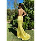 Vestido de fiesta largo transparente de encaje con tirantes finos y escote en forma de corazón y abertura