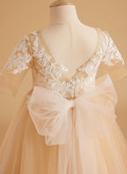 Vestido de princesa para niñas con detalles de encaje 