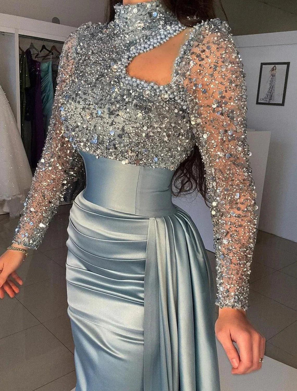 Meerjungfrauenkleid, elegantes formelles Abendkleid mit Schleppe, langen Ärmeln, hohem Halsausschnitt, Satin mit Perlen und Pailletten