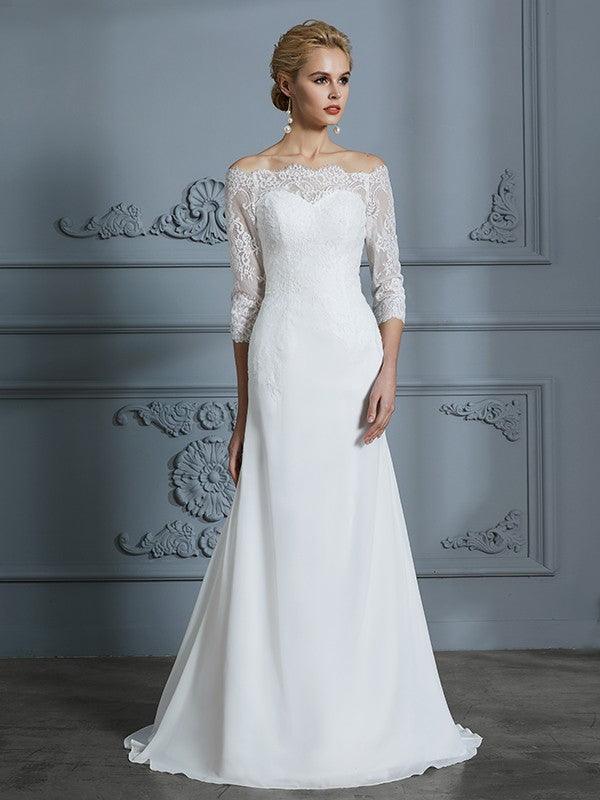 Vestidos de novia de gasa con corte trompeta/sirena, mangas 1/2, hombros descubiertos y cola larga