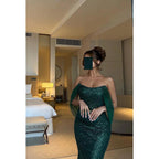 Vestido de fiesta de noche con lentejuelas, corte trompeta/sirena, hombros descubiertos, abertura lateral, sin mangas