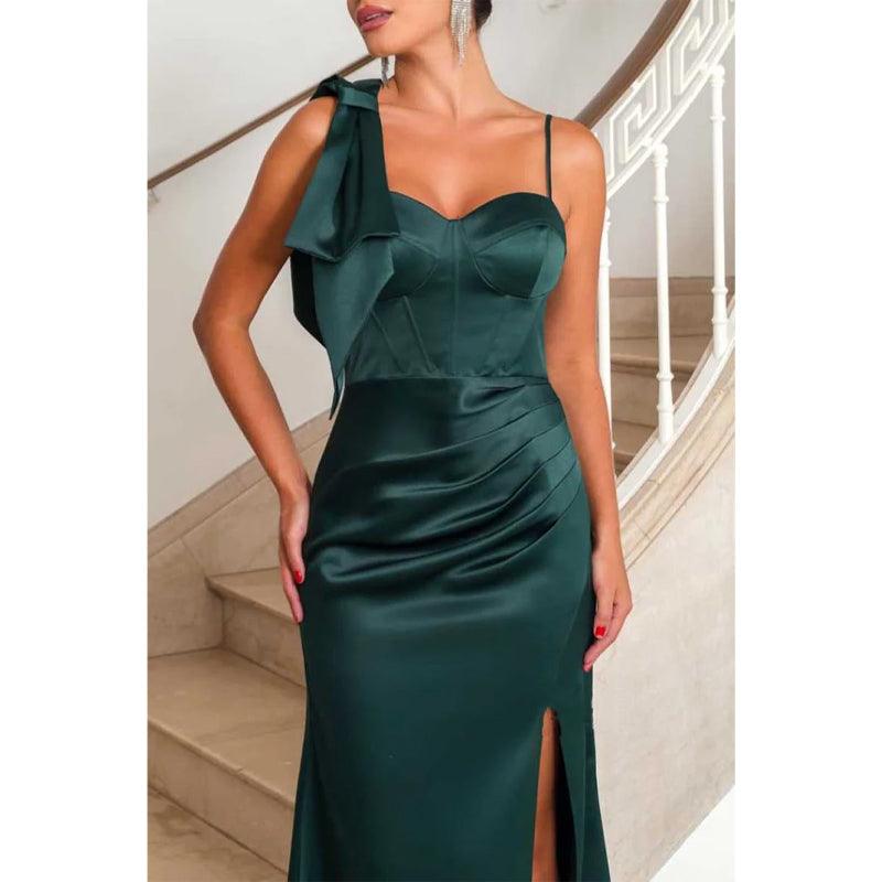 Vestido de noche de satén con escote en forma de corazón, tirantes finos y abertura lateral para fiesta de graduación 
