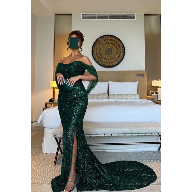 Vestido de fiesta de noche con lentejuelas, corte trompeta/sirena, hombros descubiertos, abertura lateral, sin mangas