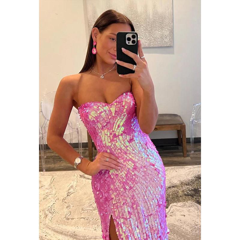 Glamouröses schulterfreies, ärmelloses Abendkleid mit seitlichem Schlitz und Pailletten für Party und Abschlussball