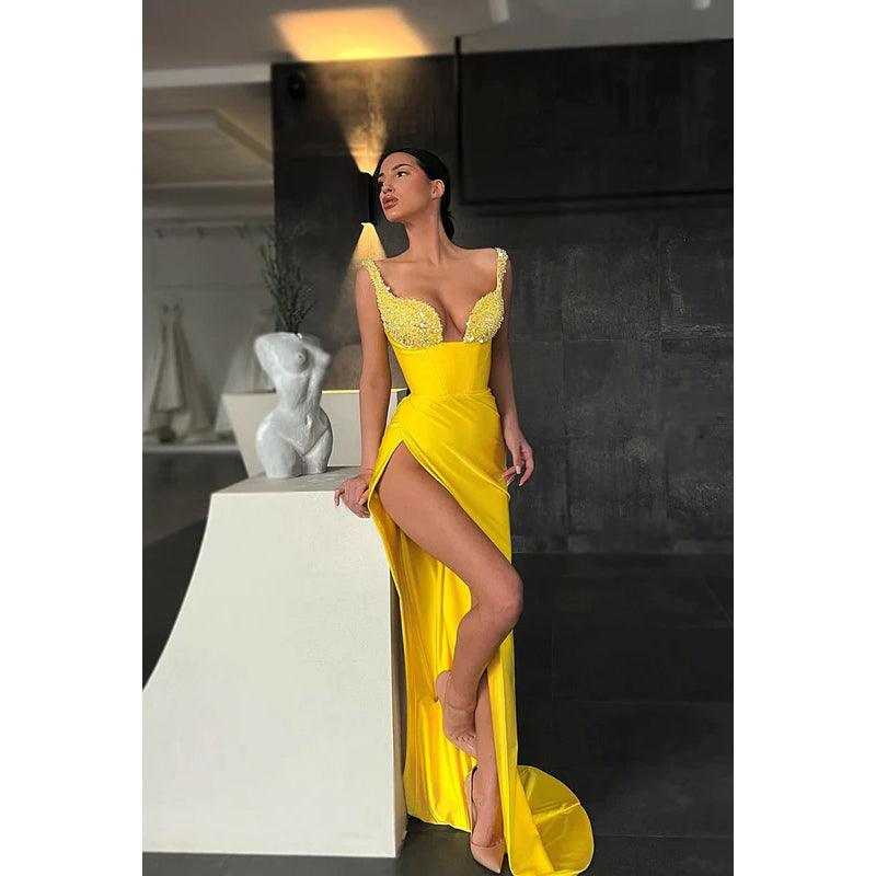Vestido de noche largo con escote en V, lentejuelas y abertura para graduación