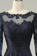 Vestido de madre de la novia asimétrico con mangas largas