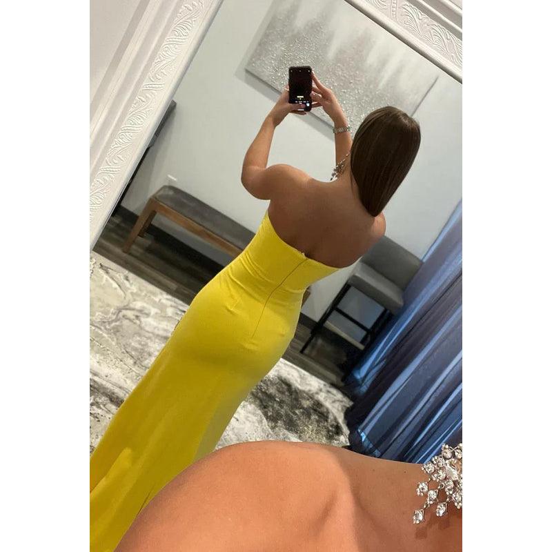 Vestido de fiesta largo con escote corazón, sin tirantes, con cuentas y abertura
