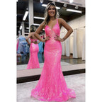 Vestido de fiesta de noche con lentejuelas, escote en V y tirantes adornados, corte trompeta/sirena