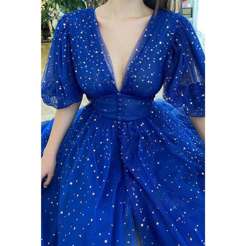 Vestido formal brillante con escote en V pronunciado, media manga y abertura 